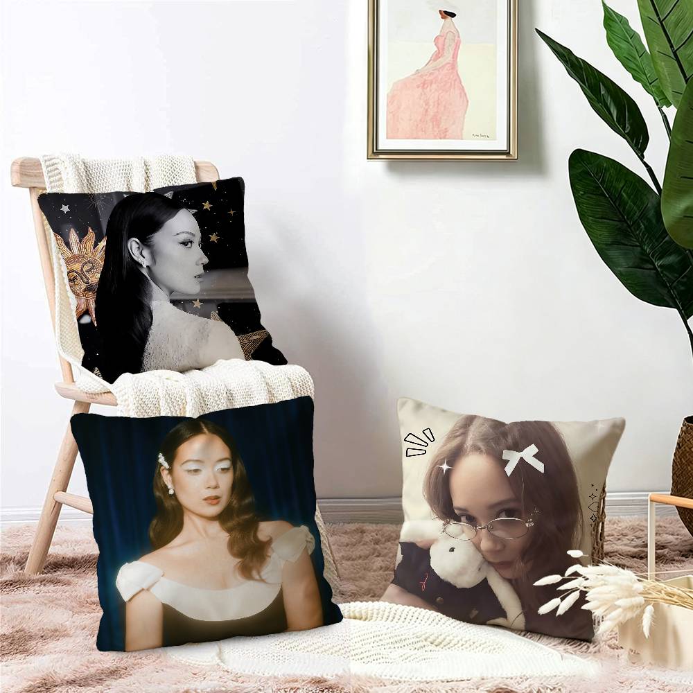 Singer L-Laufey.png Almofadas  - Home Decor Png avaliação e preço