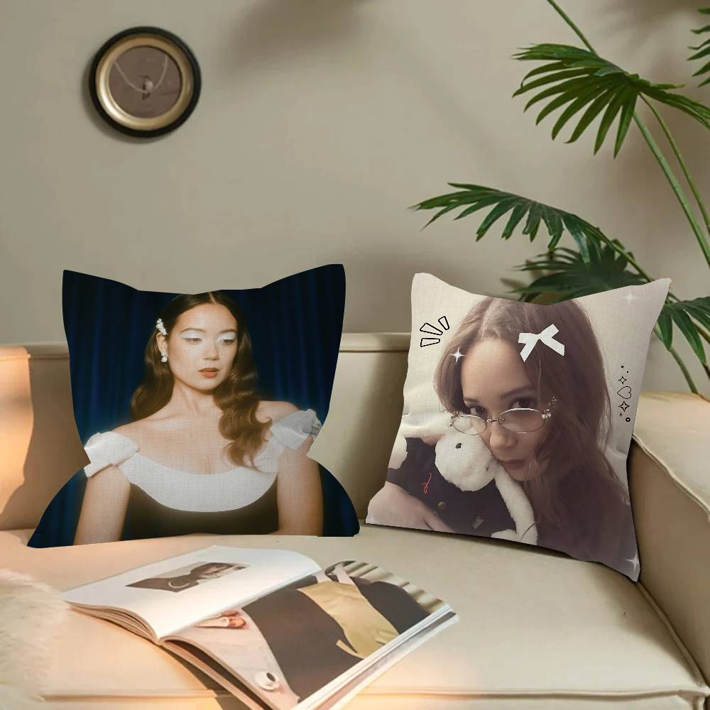 Singer L-Laufey.png Almofadas  - Home Decor Png avaliação e preço